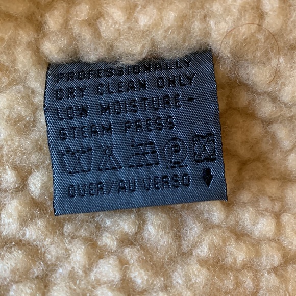 LizWear red plaid wool/nylon/mohair zip-up vest with sheepskin-looking lining. - Picture 11 of 14